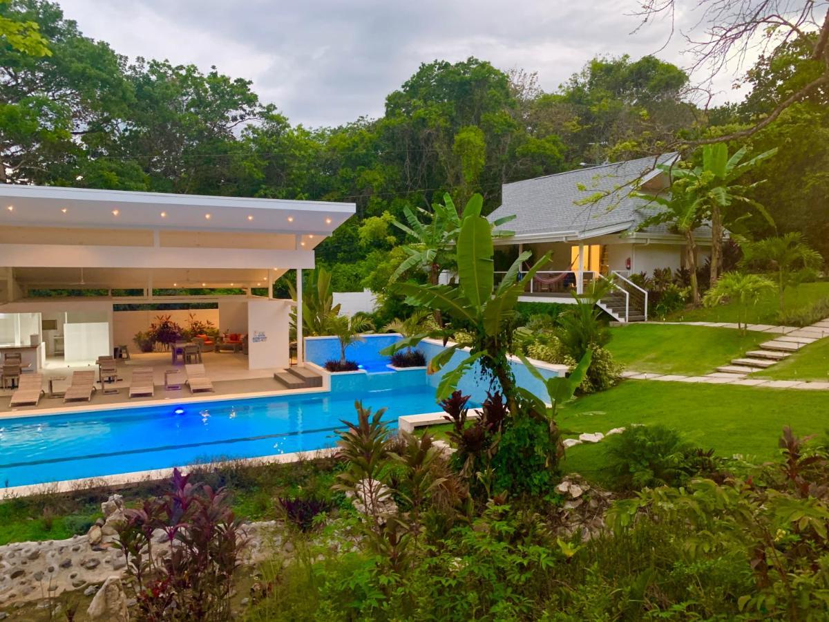 Aves Hotel Montezuma Exterior foto